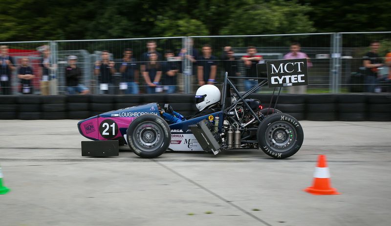 115 Studenten-Team kämpften am 29. Juli bis 3. August um den Sieg bei dem Formula Student Germany Wettbewerb 2014 am Hockenheimring (Formula Student Germany/Kroeger)