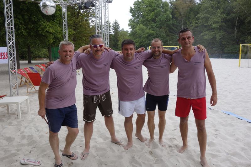 Fujitsu-Dreamteam tudörti... (v. l.): Bernhard Rowold, Michael Kleinfercher, Okan Reis, Thomas Mund und Kresimir Gabrilovic (Vogel IT-Medien GmbH)