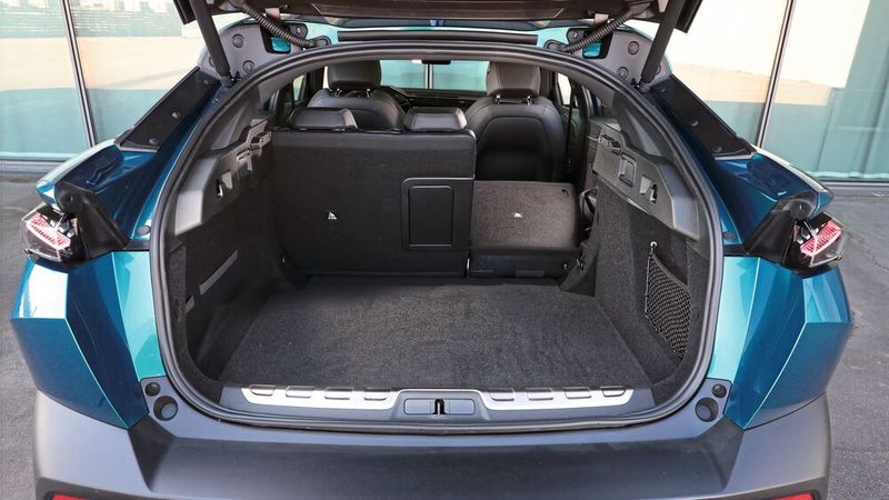 Das Ladevolumen beträgt maximal 1.611 Liter. (Bild: Peugeot)