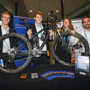 Team "SmartFaraday", von links: Konstantin Hoffmann, Dominik Ledere, Ann-Kathrin Leiting und David Stork