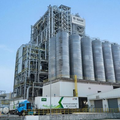 Integriert in die Polyamid-6-Anlage am Standort Caojing in Shanghai: die neue Loopamid-Anlage. (Bild: BASF)