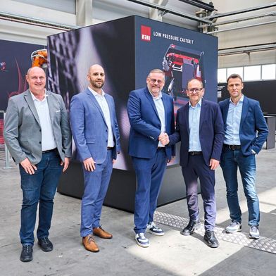 Kurtz Ersa übergibt den Gießereimaschinenbau an Fill: (v.l.) Thomas Rathner (Leitung Kompetenz Center Gießereitechnik, Fill), Christian Diehm (Head of Corporate Finance, Kurtz Ersa), Thomas Mühleck (CEO, Kurtz Ersa), Andreas Fill (CEO, Fill), Martin Reiter (CFO, Fill) (Bild: Fill Gesellschaft m.b.H.)