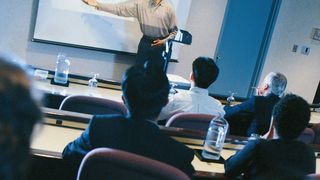 Weiterbildung während der Kurzarbeit kann mit Zuschüssen gefördert werden. (Archiv: Vogel Business Media)