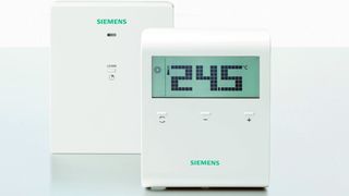 Siemens Schweiz baut das Lehrstellenangebot für Automatiker aus. (Bild: Siemens AG)