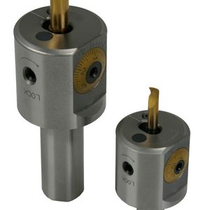Zwei Baugrößen in A25 und A32 und Aufnahmedurchmesser von vier und sieben mm nehmen verschiedene Schneideinsätze für Bohrungen von 0,3-19,1 mm Durchmesser auf.