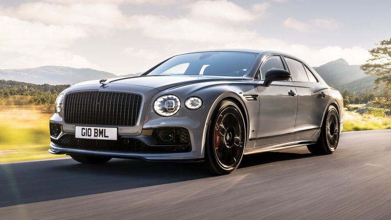 Den neuen Flying Spur S gibt es nun auch mit Hybridantrieb.(Bild:  Autoren-Union Mobilität / Bentley)