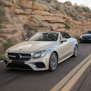 (Mercedes-Benz)