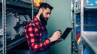 Freie Händler und Teilehändler können per FIN Ersatzteile suchen und bestellen. Das hat der EuGH bekräftigt. (Bild: © hedgehog94 - stock.adobe.com)