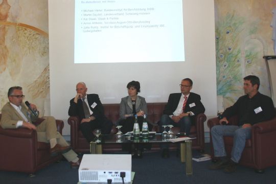 Ein anderes Forum kam zu dem Ergebnis, dass Ausbilder künftig eine hohe Sozialkompetenz brauchen. (Archiv: Vogel Business Media)