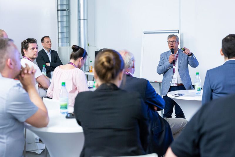 ... und Michael Zimbal, Geschäftsführer der Hermann GmbH. (Stefan Bausewein)