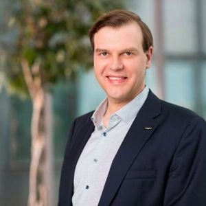 Manfred Cuny-Pierron, Produktmanager Energiespeichersysteme bei Schmachtl, zum Projekt: „Die Ergebnisse bestätigten die volle Leistungsfähigkeit und sogar eine leicht höhere Kapazität als spezifiziert.“(Bild:  Manfred Cuny-Pierron)