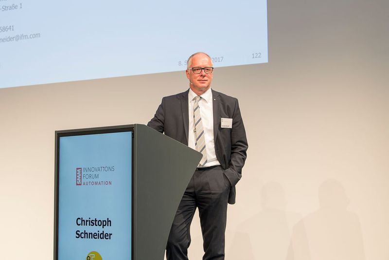 Christoph Schneider, ifm datalink gmbh, präsentierte die Software-Lösung von ifm für Industrie 4.0. (Thomas Entzeroth)