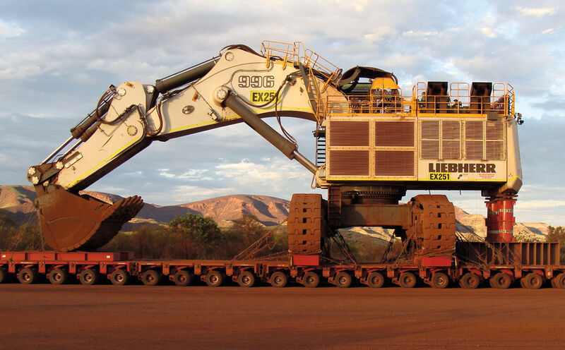 A fully assembled Liebherr R 996 B, a 695-t-excavator, was transported between two Fortescue Metals Group’s mines in Australia. (Picture: Liebherr)