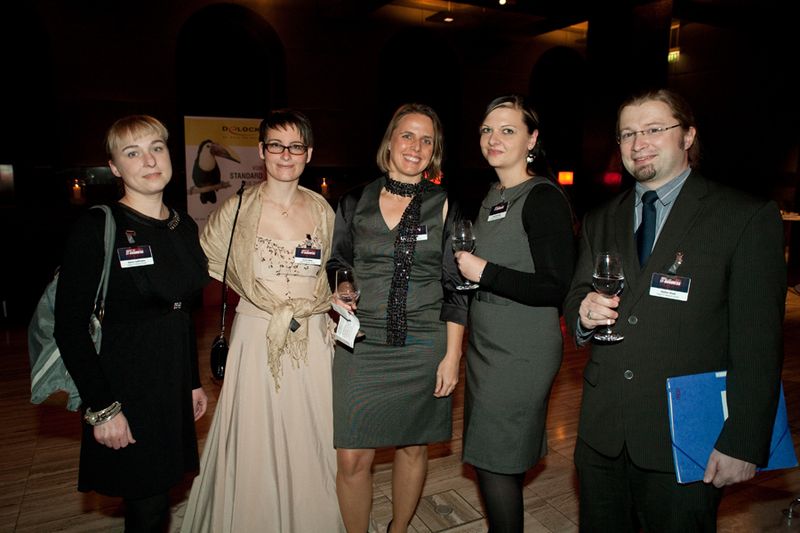 (v.l.) Katrin Hofmann, Sarah Maier, Sylvia Lösel, Heidi Schuster und Dr. Stefan Riedl (Redakteure der IT-BUSINESS) (Archiv: Vogel Business Media)