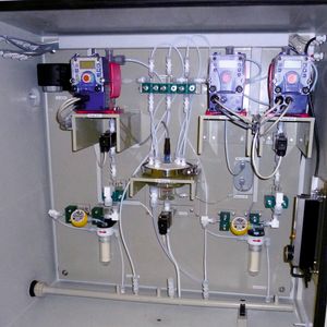 Abb. 1: Hier wird die ankommende konzentrierte Salzsäure verdünnt.