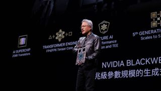 Der GB200-Superchip von Nvidia, den CEO Jensen Huang im Rahmen der Computex 2025 präsentierte. (Bild: Nvidia)