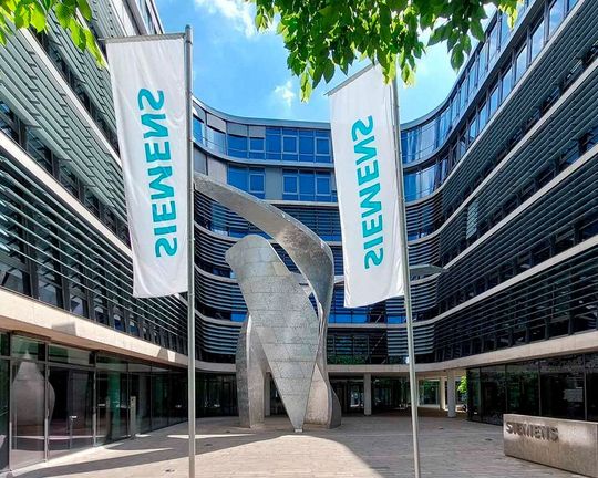 Gestern hat der Siemens-Konzern aus München verkündet, dass es ein guter Start ins neue Jahr war. Die Aktie kletterte auf ein Rekordhoch und die Ergebnisvorschau wurde verbessert. Hier einige Details ...(Bild:  Siemens)