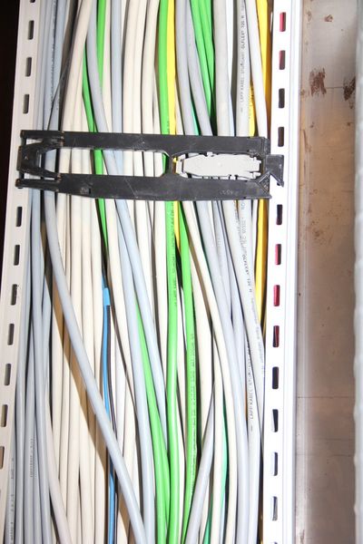 Die komplette Verkabelung des Hauses einschließlich der Datenkabel wurde mit Kabeln von Lapp durchgeführt. (Bild: Schäfer)