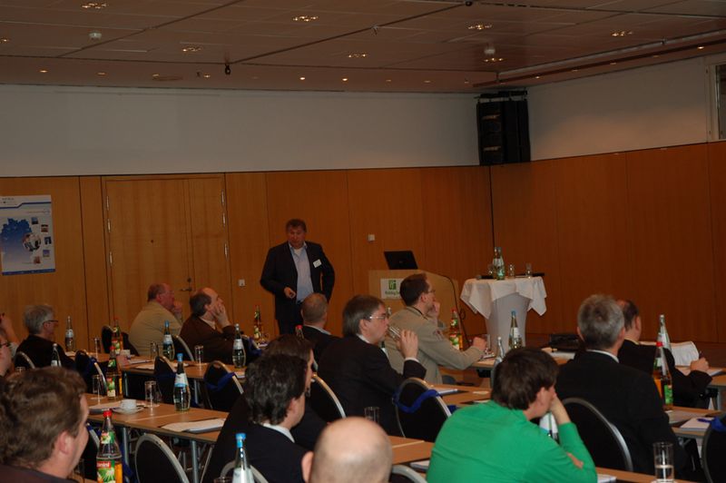 Roman Klamke (rombus) referierte über die Neuigkeiten aus dem Produktmanagement. (rombus / IT-BUSINESS)