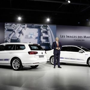 Präsentiert den neuen Volkswagen Passat GTE auf dem Pariser Autosalon 2014: Dr. Heinz-Jakob Neußer, Mitglied des Markenvorstands Volkswagen, Geschäftsbereich Entwicklung.