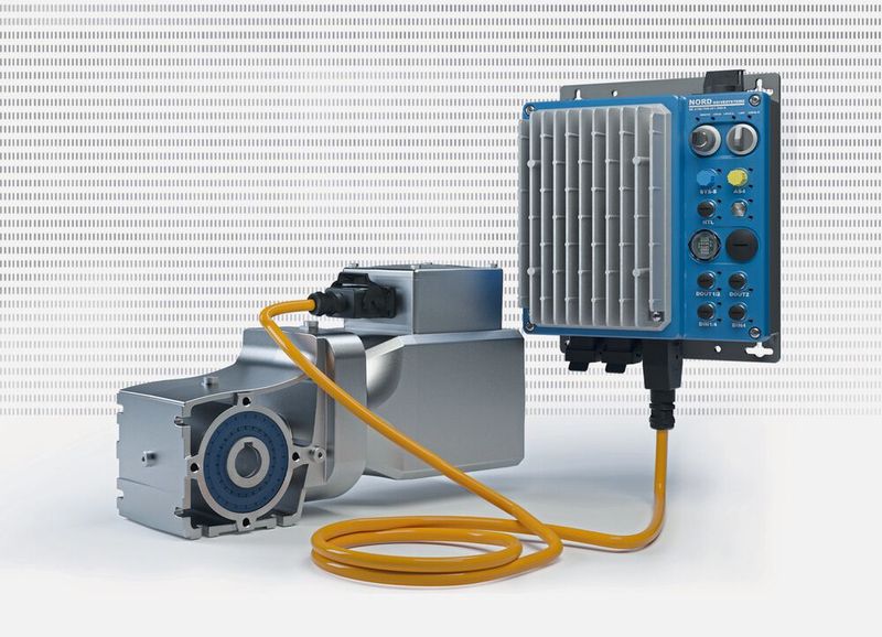 Für höhere Leistungsbereiche: Der IE5+ Synchronmotor mit dem dezentralen Frequenzumrichter Nordac Flex SK 205E (Bild: Nord Drivesystems)