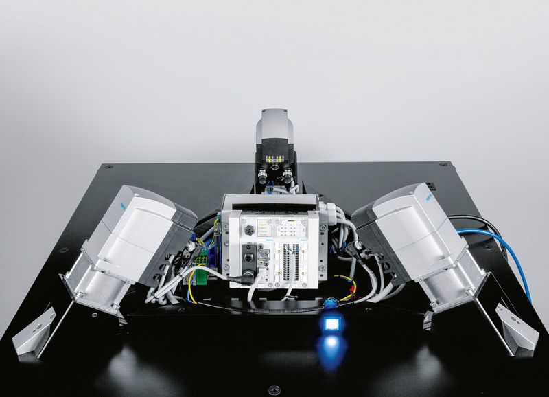 Blick in die Technologiefabrik von Festo in Scharnhausen: EMCA (Bild: Festo)