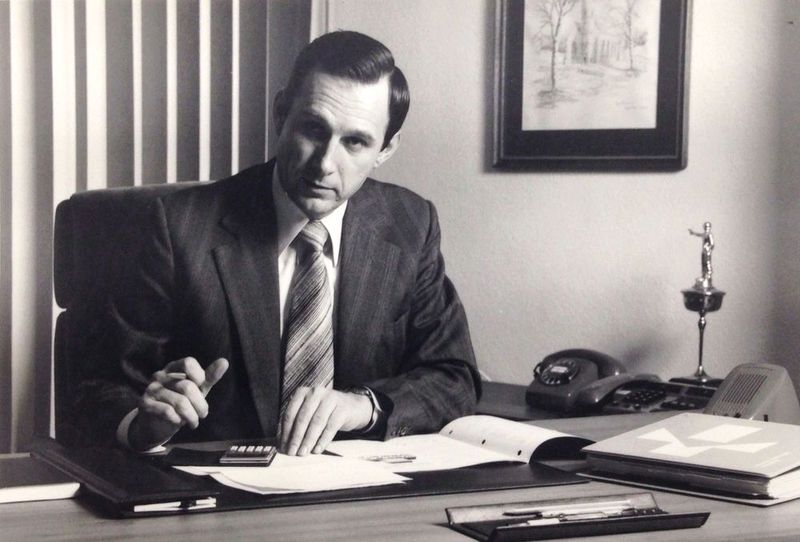 Firmengründung: Horst Bier gründet RECOM Electronics in Dietzenbach, Deutschland. (Bild: RECOM Power)