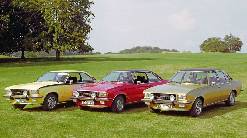 Den Commodore B gab es als Coupe sowie als Limousine. Auch entstanden einige Prototypen als fünftüriger Kombi (beispielsweise für den Deutschen Ski-Verband), sowie ein dreitüriger Lieferwagen. Trotz Sechszylindermotor galten sie offiziell aber als Rekord-Modelle. (Bild:  Opel)