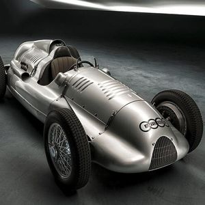 Einer der schönsten Rennwagen der Motorsportgeschichte: Der Auto Union Typ D Doppelkompressor-Rennwagen von 1939 ist wieder bei der Audi AG.