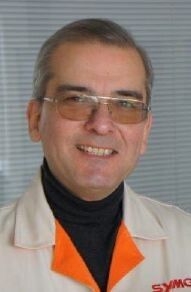 Dr. Ömer Sahin Ganiyusufoglu, Berater des Chairman Shenyang Machine Tool Co., Ltd.: „Shenyang Machine Tool (Group) Co., Ltd, der größte chinesische Werkzeugmaschinenhersteller, wird zur AMB 2014 eine komplette Maschinenreihe vorstellen, jeweils in unterschiedlichen Ausbaustufen. Wir gehen mit diesen Maschinen in Richtung Modularität.“ (Bild: SYMG)