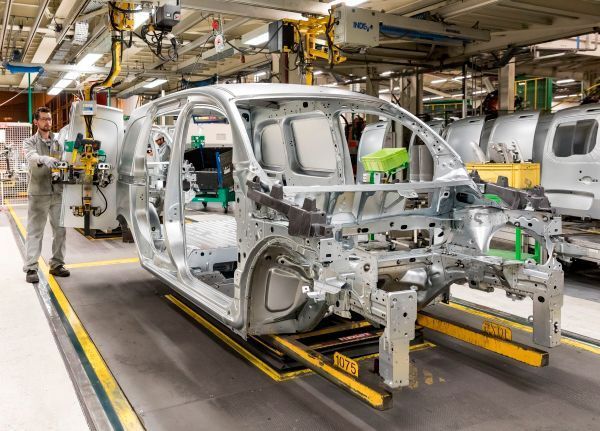 Fertigung des Kangoo Z.E. im Werk Maubeuge (Renault)