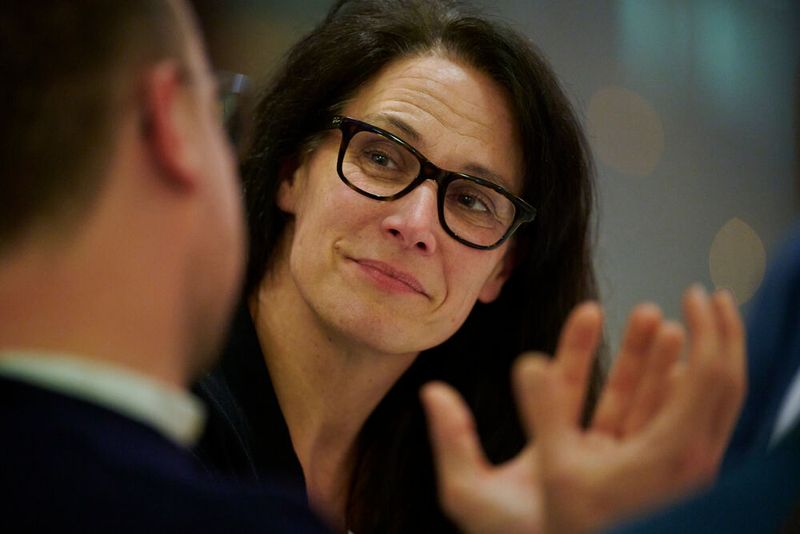 Impressionen vom ELEKTRONIKPRAXIS Frühlingsfest 2023 im Ketterer Kunst mit der Verabschiedung von Johann Wiesböck.  (Bild: © EYE AM CHRIS)