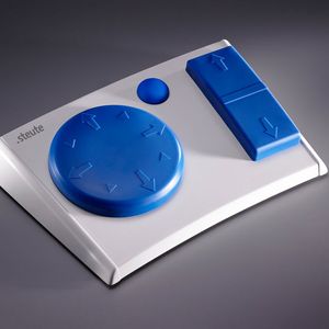 Mit der Baureihe MFS-MED GP712 hat Steute auf der Medica eine Fußschalterbaureihe für die Medizintechnik vorgestellt, die sich zwischen den Serien Classic (Standardgeräte aus dem Katalogprogramm) und Custom (kundenspezifische Bediensysteme) einordnet. 