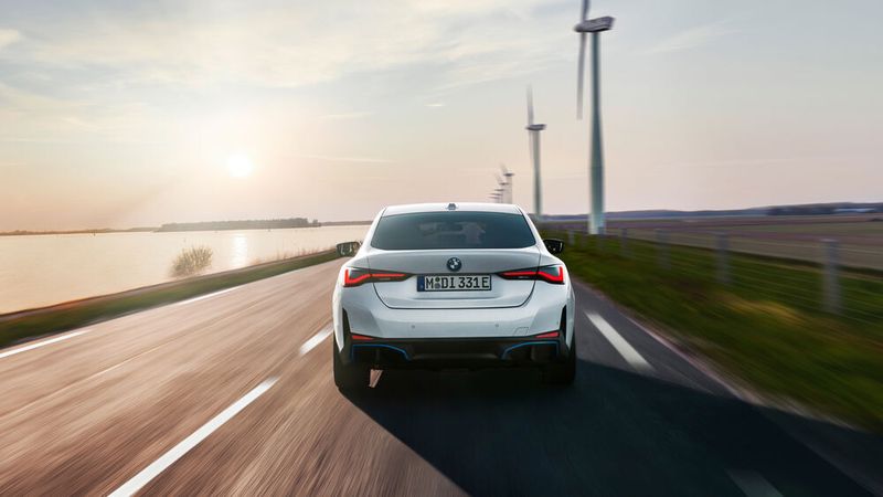 Der E-Drive 40 kostet 58.300 Euro. (BMW)