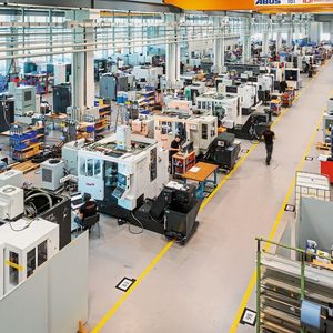 Vue de la halle de production de Starrag à Vuadens où est produite la gamme 191. (Source :  Starrag)