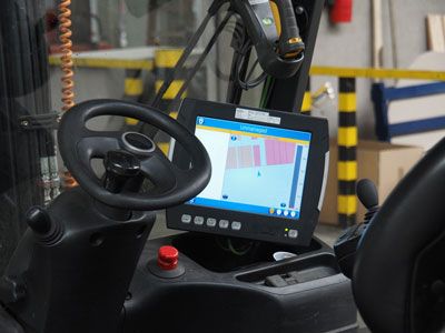 identplus_Staplerleitsystem_im_einsatz_8_400 ()