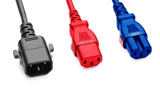 Die beidseitig verriegelbaren Stromkabel von TwyLock werden in weiß, schwarz, blau und rot angeboten. (Procom/TwyLock)