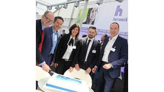 (v.l.) Dieter Philippi, Jörg Herweck (beide Herweck), Silvia Müller (Telefonica), Timo Klasen (Herweck) und Stephan Petry (Telefonica).jpg (Herweck)