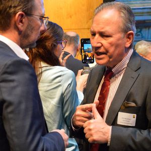 (Achter/»kfz-betrieb«)