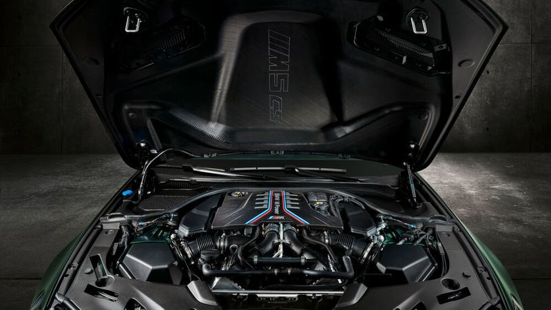 Der 4,4-Liter-V-8 im M5 CS leistet zehn PS mehr als der M5 Competition: Der Sprint von 0 auf 100 km/h dauert lediglich 3,0 Sekunden. (Auto-Medienportal.Net/BMW)