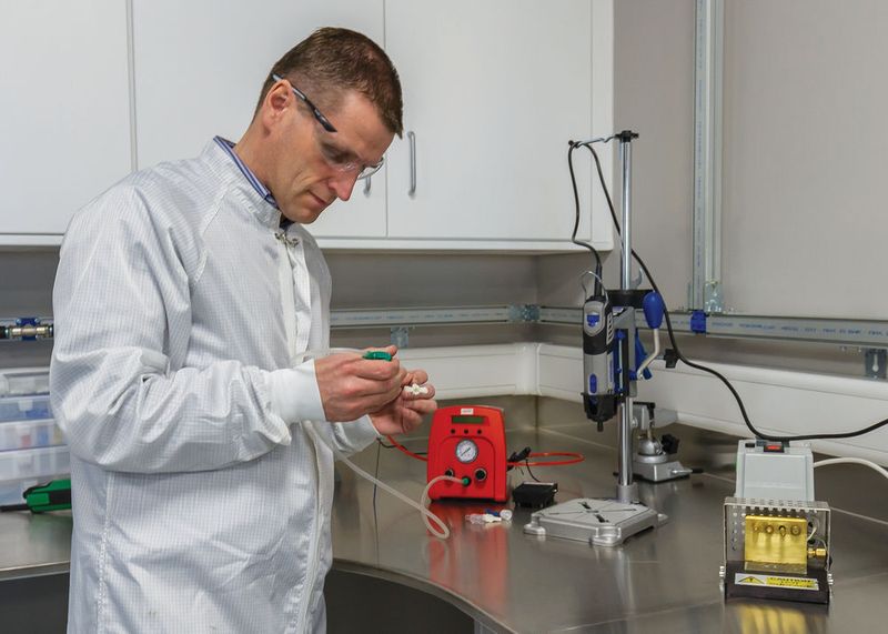 Zum Customer Solution Center gehören gut ausgestattete Labore für den 3D-Druck, die Entwicklung von Prototypen und Gerätetests. (Teleflex Medical OEM)
