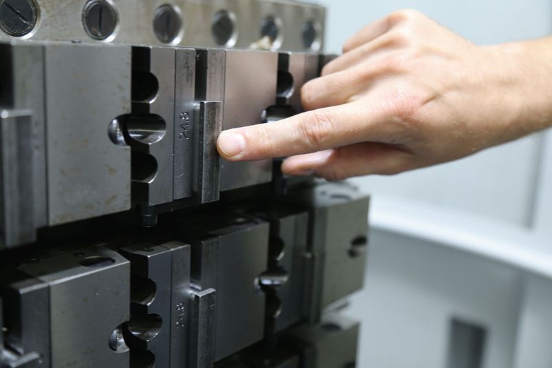 Auch scheinbar einfache Teile lassen sich dank dem Mehrfachspannsystem wirtschaftlich bearbeiten. (Matthias Böhm)