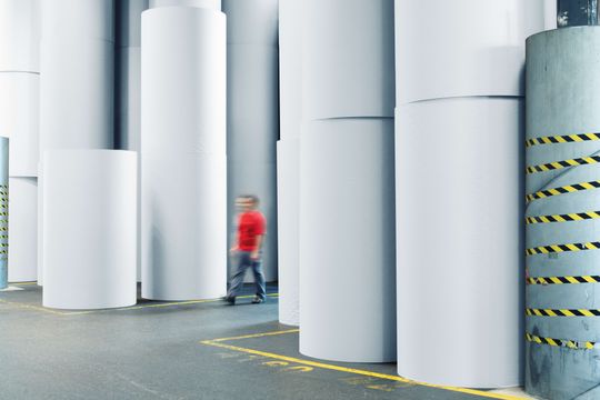Gut gerüstet für die variantenreiche Fertigung: Im Rollenstapellager von Rondo greifen Logistik und digitale Feinplanung perfekt ineinander.(Bild:  Rondo Ganahl AG)