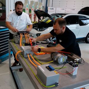 (Rosenow/»kfz-betrieb«)