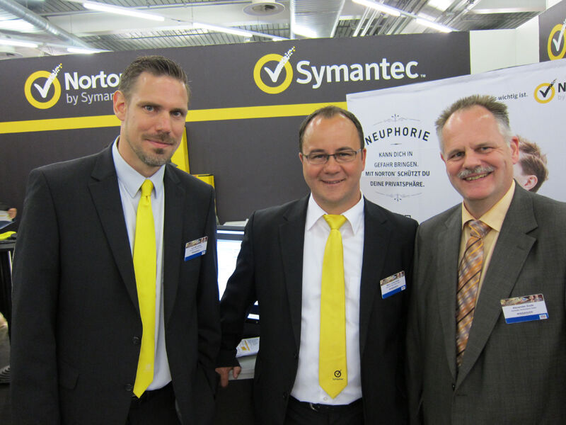 Virenschutz gibt es weiterhin bei Symantec zu kaufen (v. l.): Lars Michelsen, Marc Lindenblatt, Alexander Bode (Bild: IT-BUSINESS)