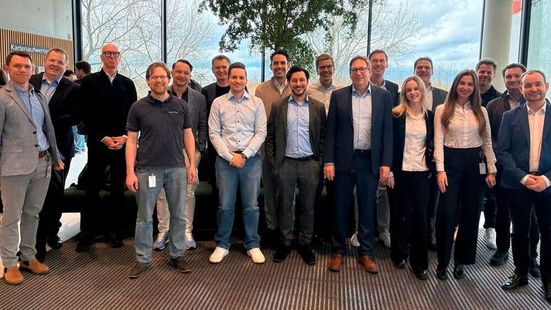 Die Teams von StackIT und Akquinet haben sich bei einem Workshop ausgetauscht, um Synergien auszuloten.(Bild:  Akquinet /  StackIT)