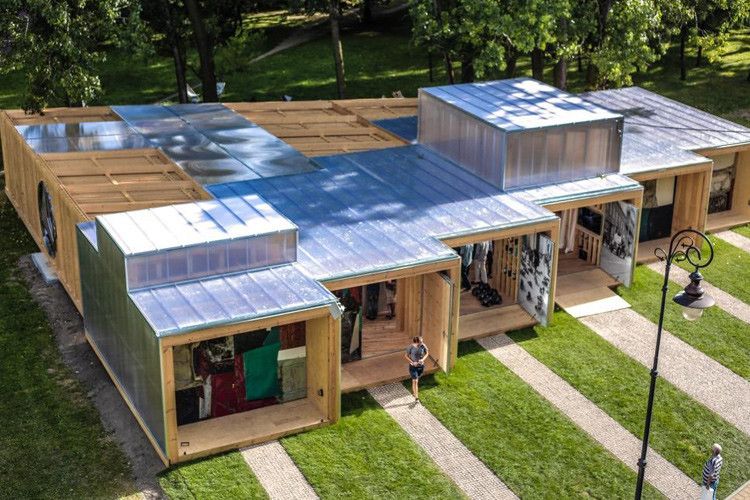 Mercedes hat für drei Monate einen Pavillion in Warschau aufgebaut. (Foto: Mercedes)