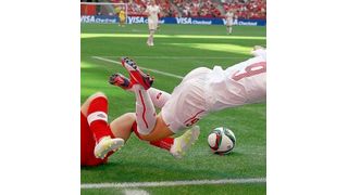 Wer hätte das gedacht?: Die zurückliegende Fußball-WM in Kanada wurde auch auf Kunstrasen ausgetragen, der mit Anlagen des Filament-Experten Reimotec aus Lampertheim gefertigt wurde. Man kann sogar genau ziemlich genau sagen, wie viele "Halme" den Quadratmeter Polymerrasen bedecken, wie es heißt. Reimotec ist ein Unternehmen der Reifenhäuser Gruppe. Auch wenn die „Fetzen“ fliegen, juckt das den robusten Bodenbelag kaum - ganz im Gegensatz zum pflegeintensiven Pendant aus der Natur... (Bild: Bild-Online)