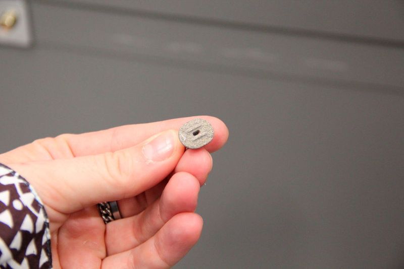 Dieses Daumennagel große Element einer Gasturbine wird in Finspang nicht mehr geschweißt, sondern gedruckt. (Käfer)