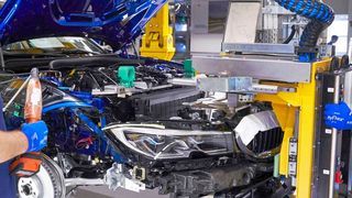 Das Ifo-Institut informiert, dass nach einem kurzen Anstieg, die Stimmung im deutschen Automobilbau wieder abgesackt ist. Hier mehr dazu ... (Bild: BMW)